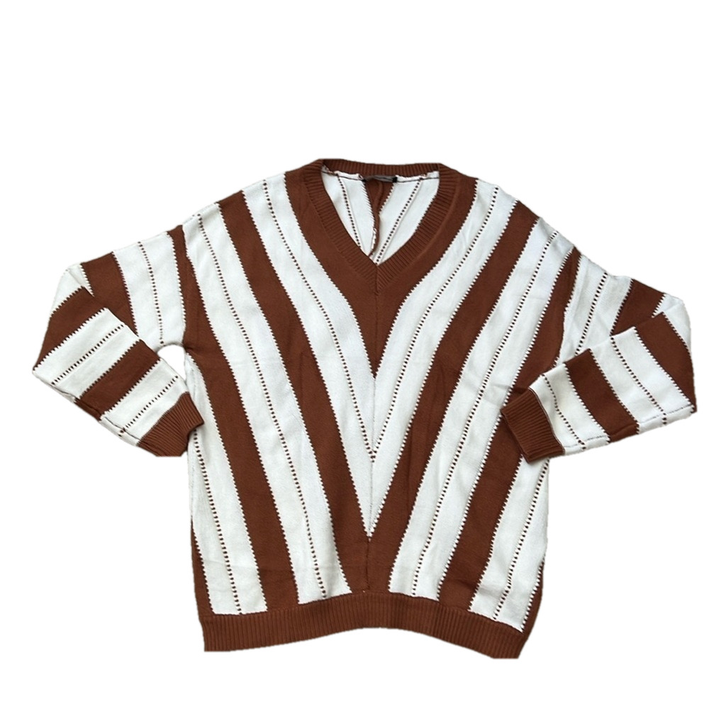 🎊🎉 Reduced🎉🎊 NWOT, Adorable brown and white diagonal sweater!